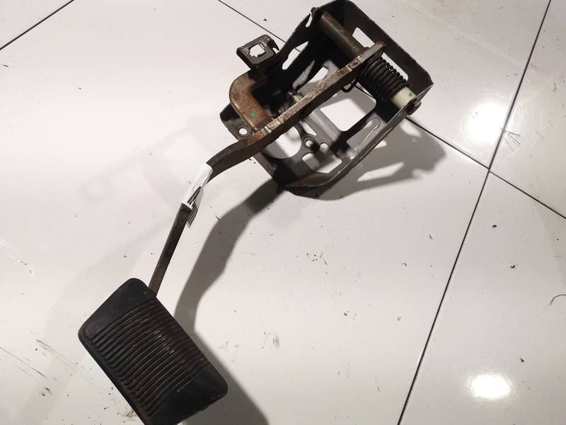 Chrysler 300C 2006 Pedał hamulca