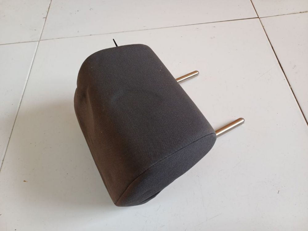 Peugeot 406 2004 Seat headrest