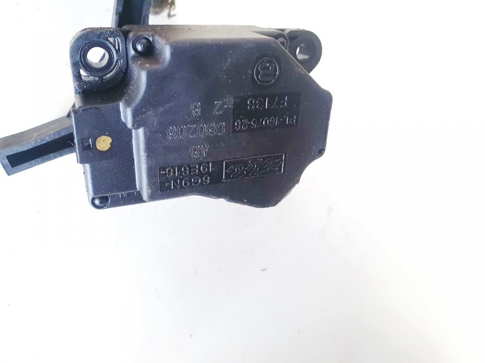 PL1607526 Volvo V70 2008 Silnik klapki nagrzewnicy - Thumbnail 3