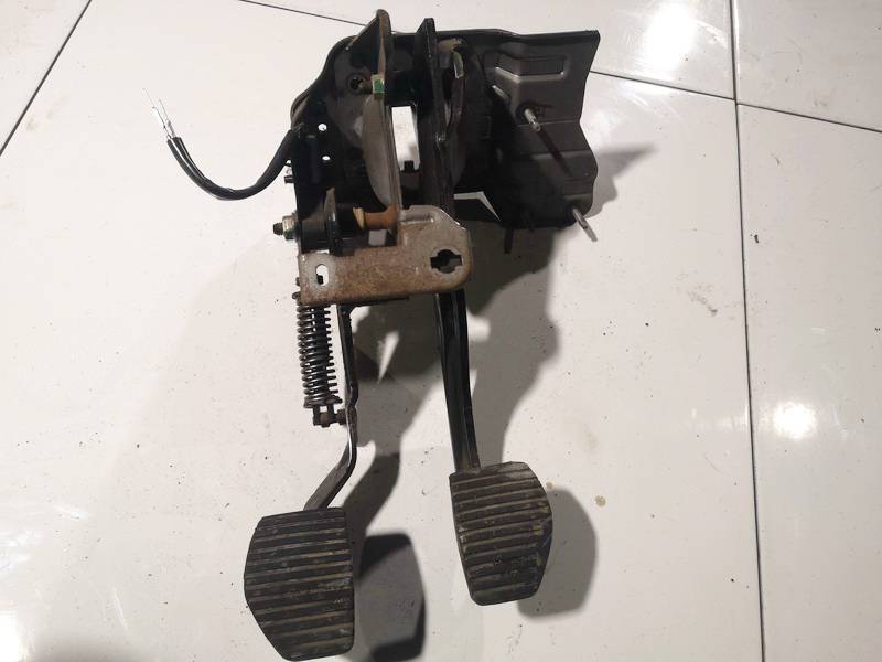 Peugeot 207 2006 Pedal work, Brake pedal, Pedal bracket, Clutch pedal