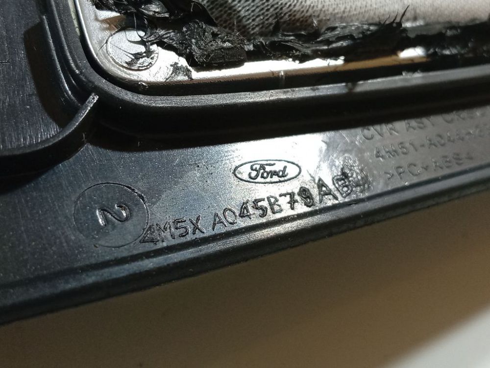 4M5XA045B79AB Ford Focus 2005 Shifter Boot - Thumbnail 4