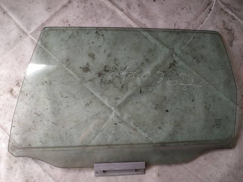 AS2 Volvo XC 70 2002 Oven lasi - TAKANA VASEMMALLA