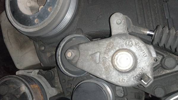 038903315C Volkswagen Golf 2000 Jostas spriegotājs (sadales jostas spriegotājs)