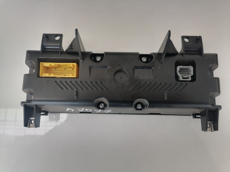 96303375ZL Peugeot 406 2000 Climate Control Panel (heater control switches) - Thumbnail 3