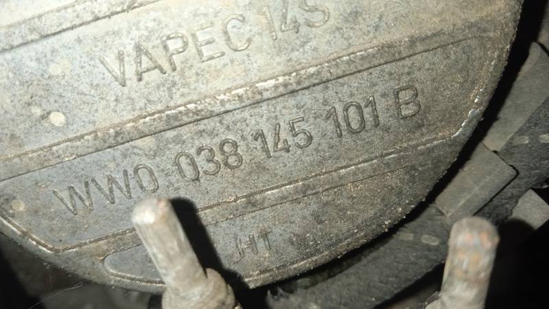 038145101B Volkswagen Golf 2000 Bremžu vakuuma sūknis - Thumbnail 3