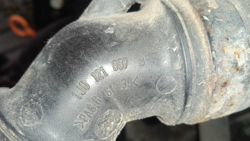 1J0121087B Volkswagen Golf 2000 Dzesēšanas šķidruma atloks - Thumbnail 3