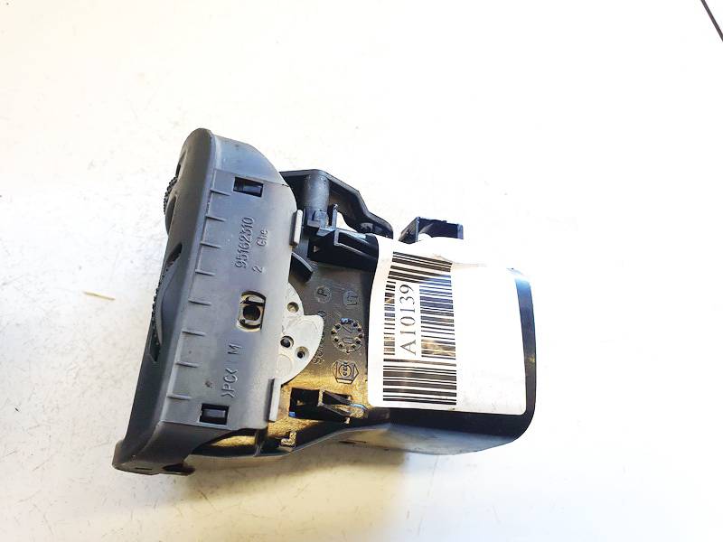 3B0819703D Volkswagen Passat 2005 Dash Vent (Air Vent Grille) - Thumbnail 2