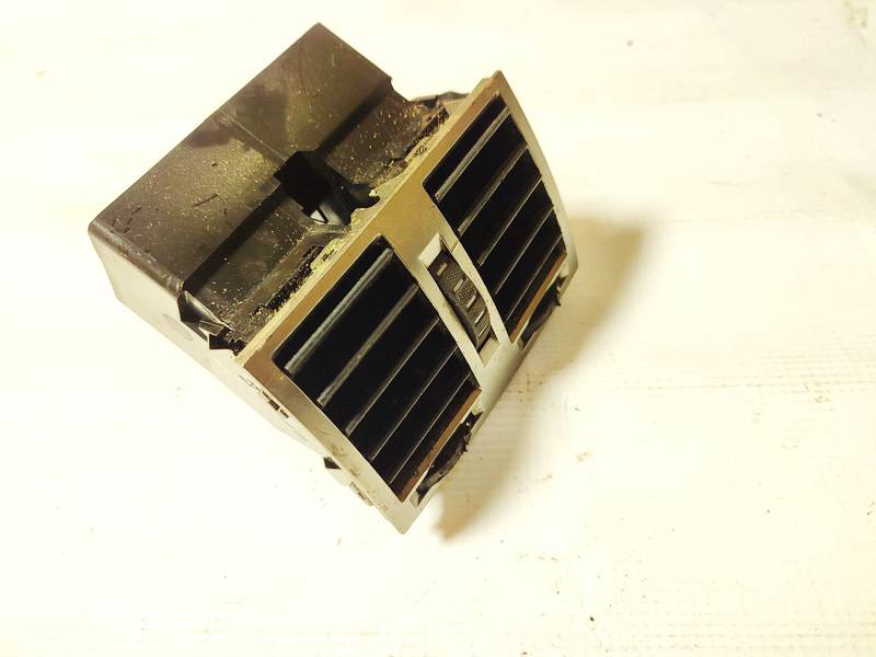 3U0819203 Skoda Superb 2005 Rejilla Aireadora - 
Moldura protectora de la rejilla de ventilación lateral del panel - Thumbnail 2