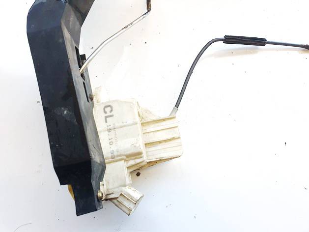 XS41A21812CF Ford Focus 1999 Door Lock Mechanism - FRONT RIGHT