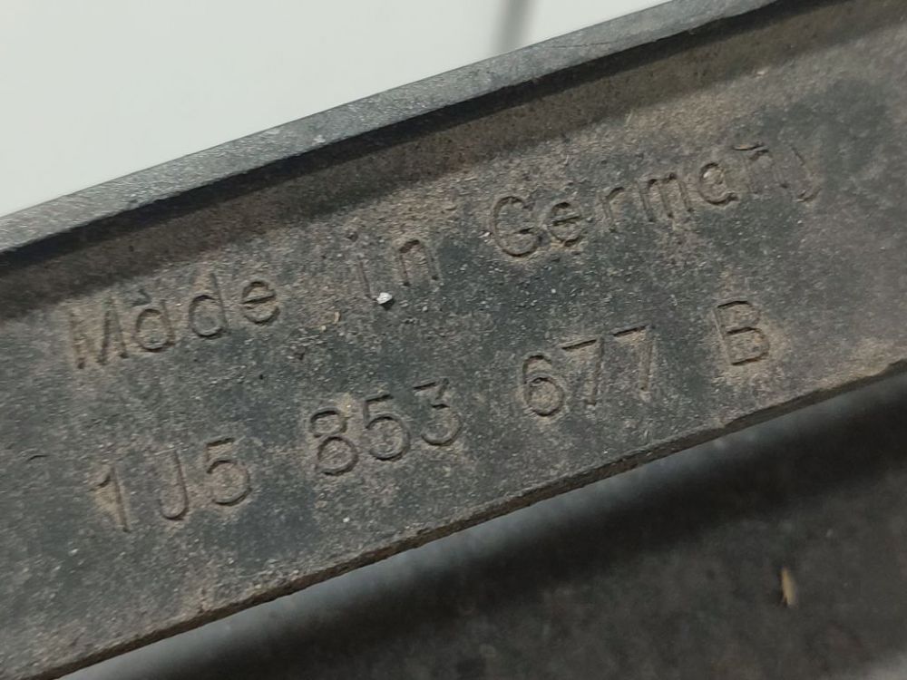 1J5853677B Volkswagen Bora 2002 Bamperio groteles vidurines P.VID. - Thumbnail 5