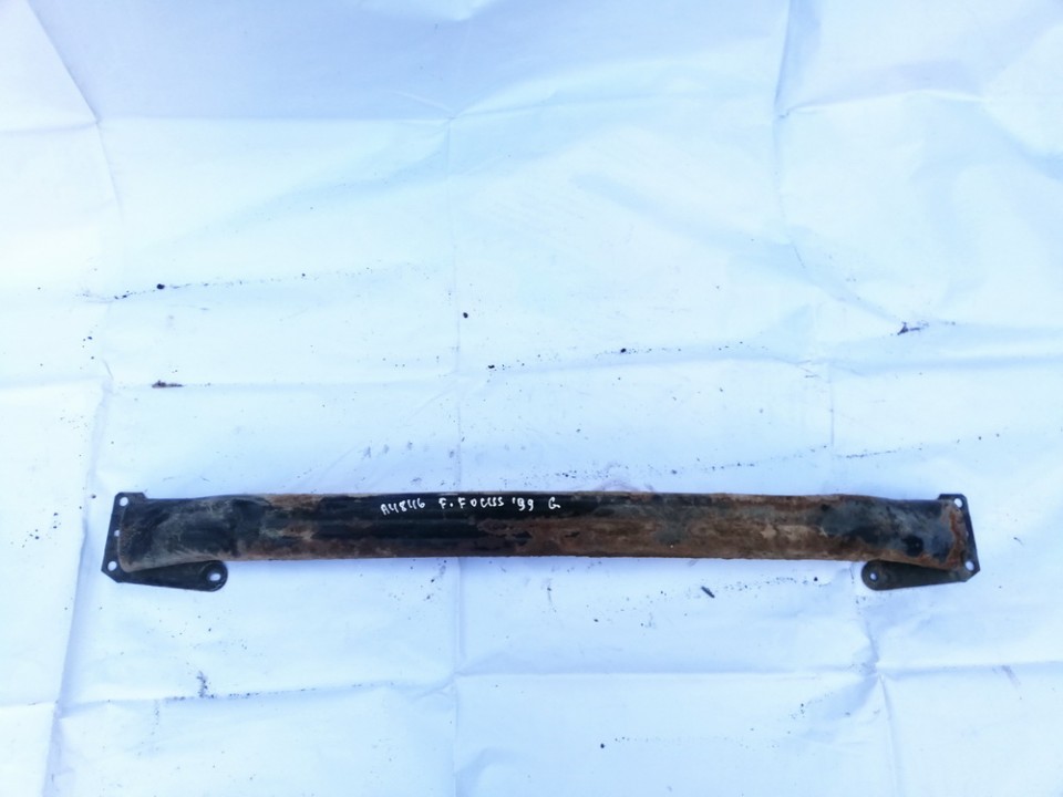 Ford Focus 1999 Bampera sija (stiprējums) - AIZMUGURE