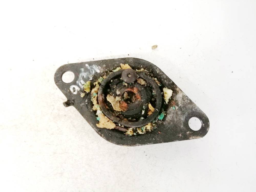 Audi 80 1992 Variklio pagalves bei Greiciu dezes pagalves