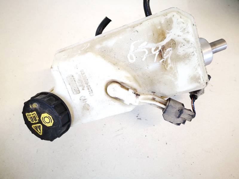 03350886551 used Brake Master Cylinder Reservoir Volvo C30 2012 2.0L 5EUR EIS01716983 Used