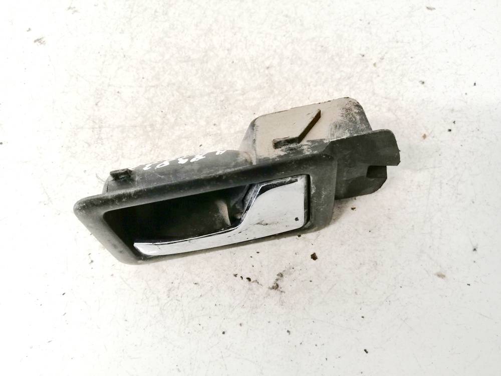 893837020 Volkswagen Passat 1998 Door Handle Interior - REAR RIGHT