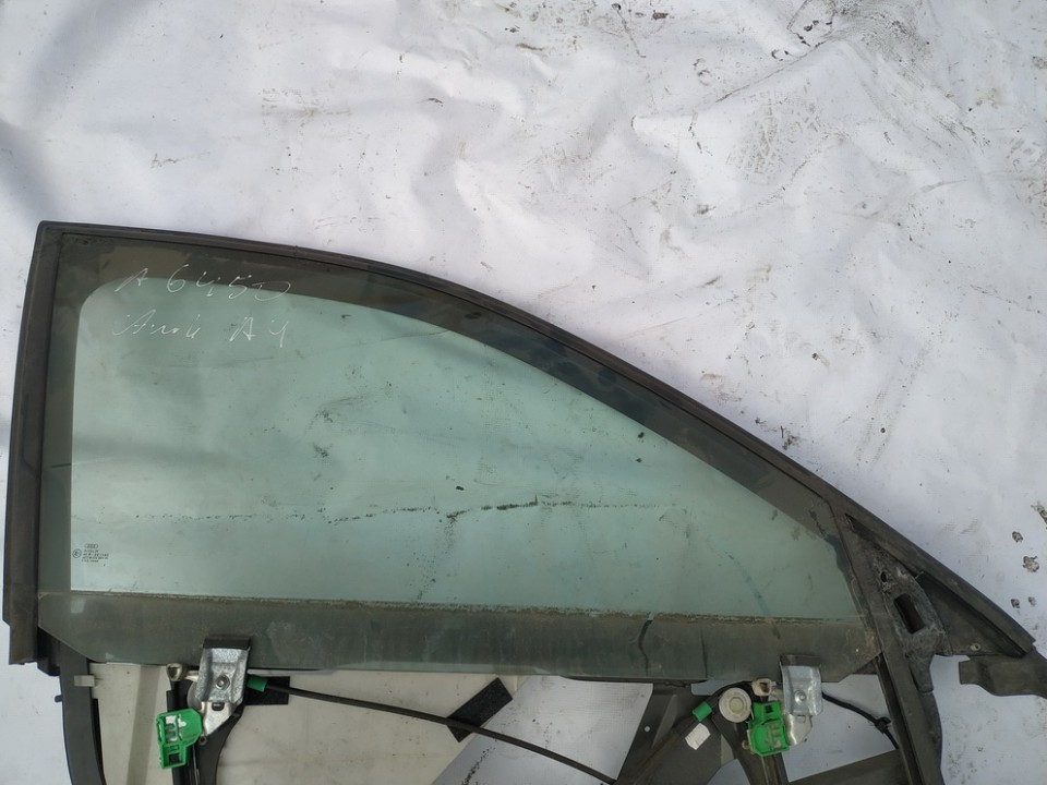 Audi A4 1999 Oven lasi - EDESSÄ OIKEALLA