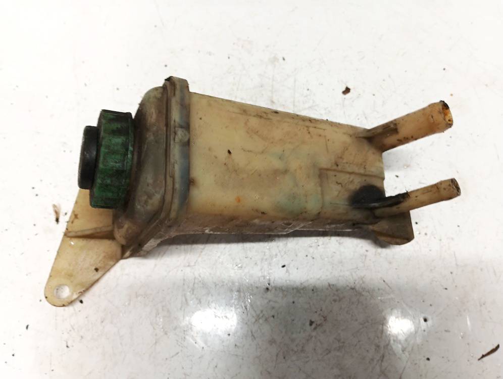 8D0422373C Volkswagen Passat 1998 Power Steering Pump Oil Reservoir Tank