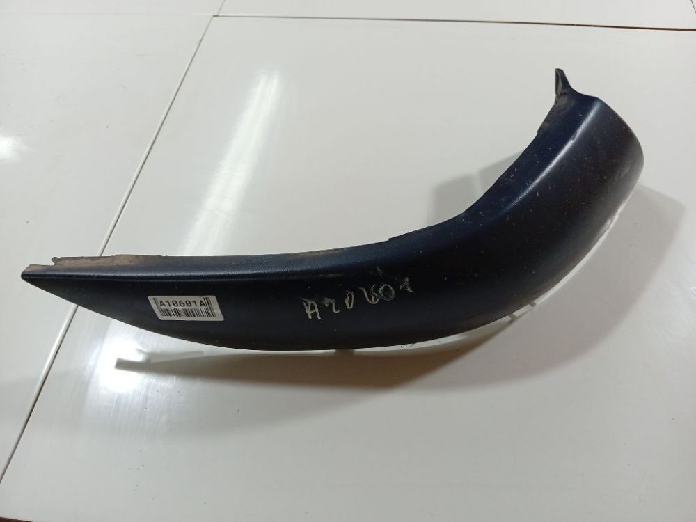 7700428470 Renault Scenic 2002 Bumper Trim Strip Corner - REAR LEFT