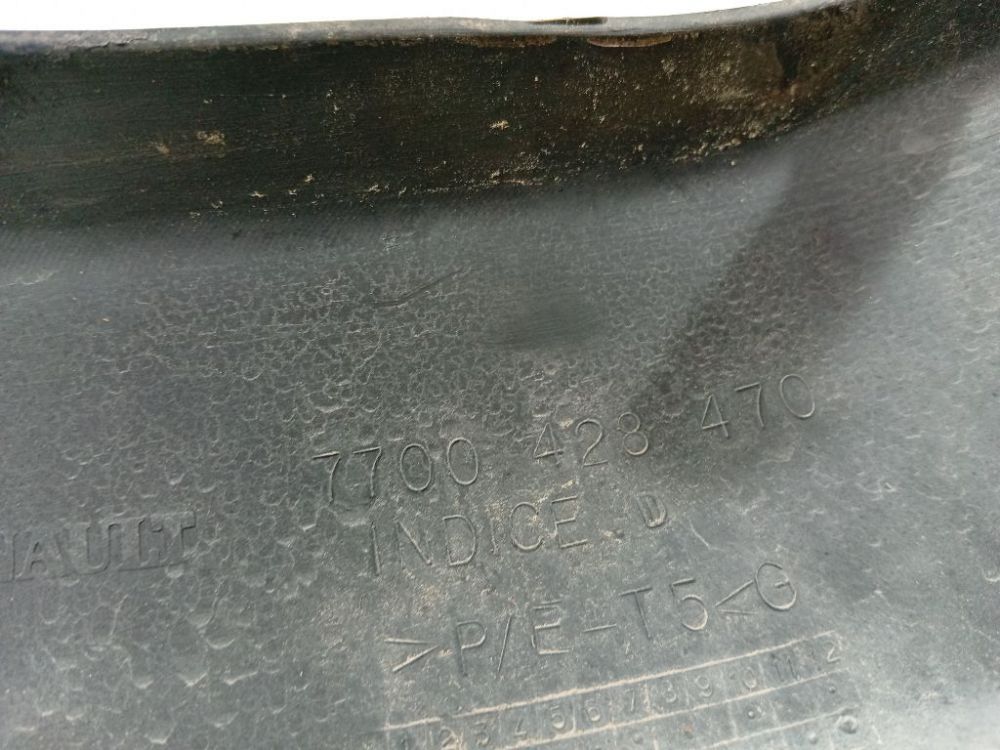 7700428470 Renault Scenic 2002 Bumper Trim Strip Corner - REAR LEFT - Thumbnail 4