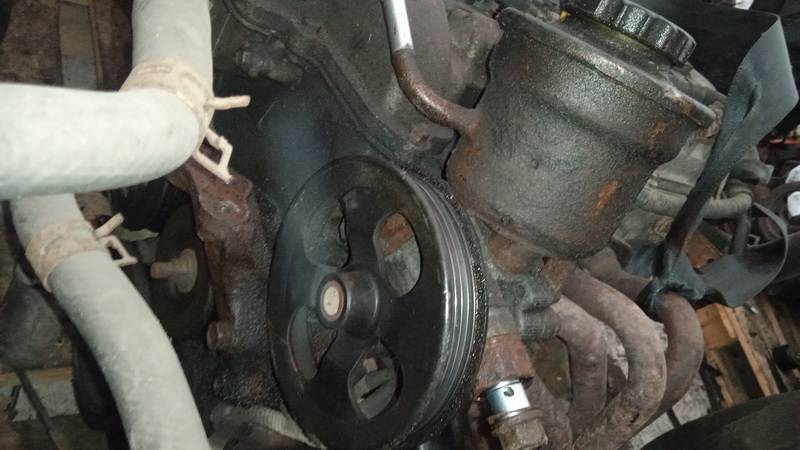 Toyota Yaris 1999 Pump assembly - Power steering pump