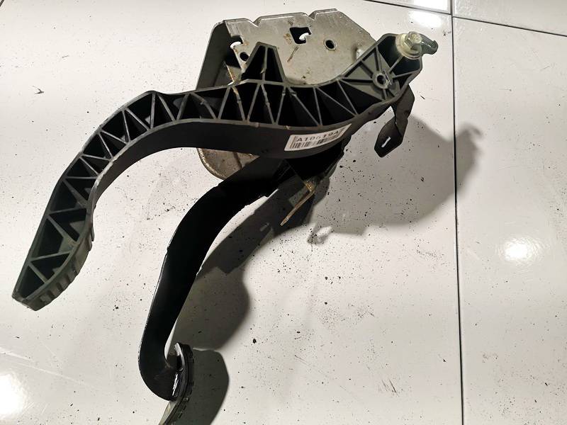 Mazda 2 2006 Kytkinpoljin - Thumbnail 3