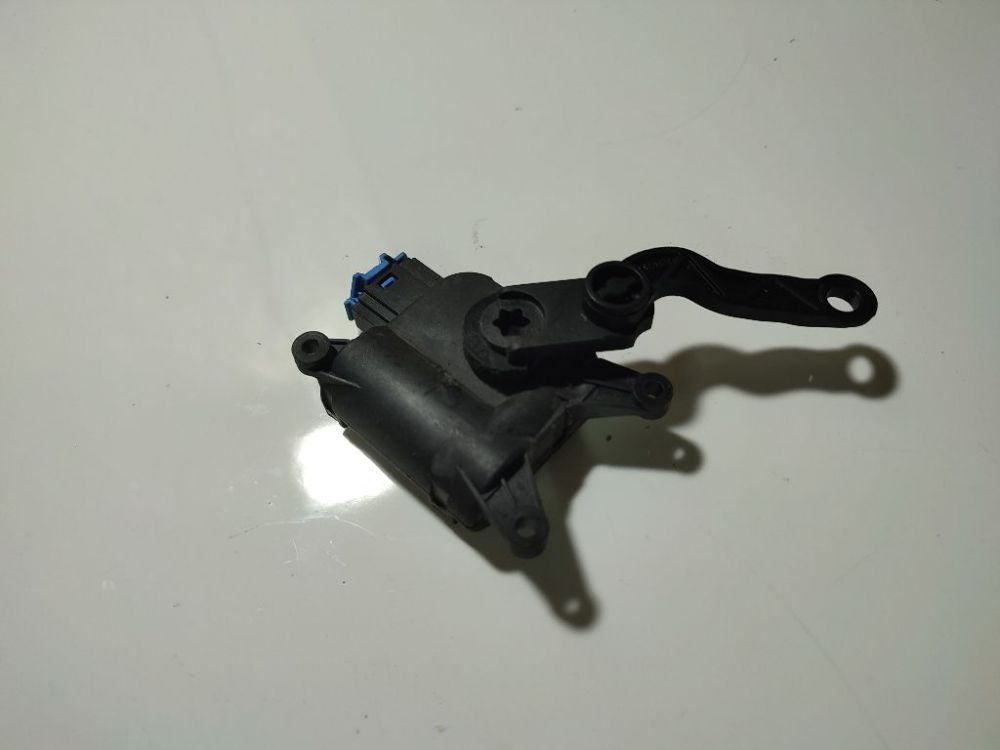 1507052 Audi A3 2006 Servomotor-MOTOR APERTURA TRAMPILLAS CLIMATIZADOR
