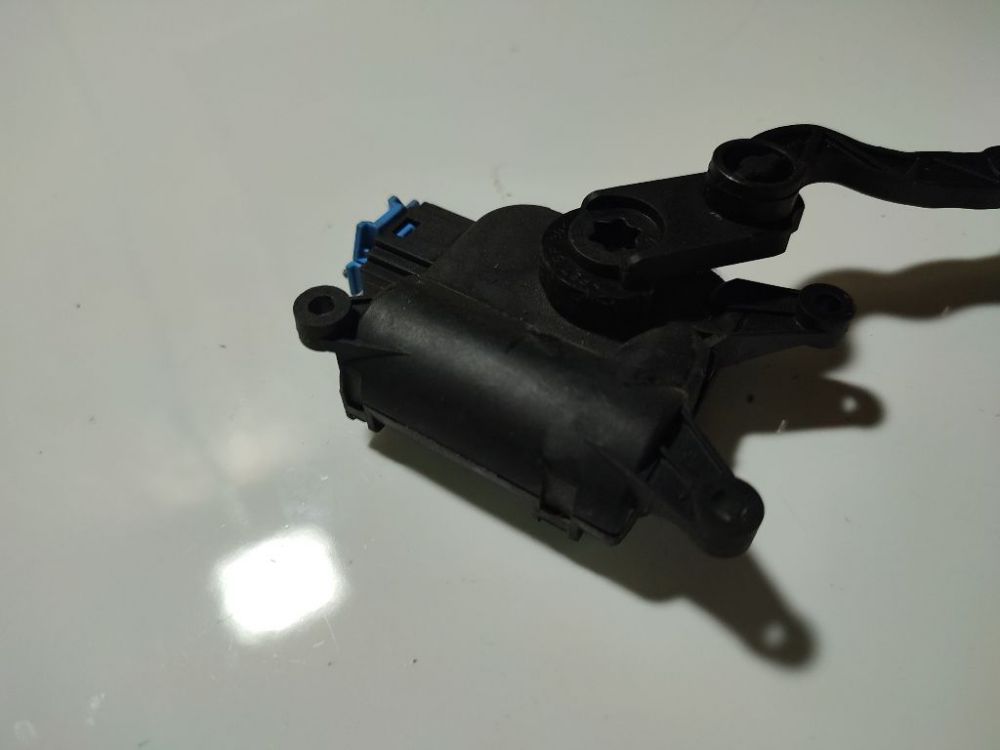 1507052 Audi A3 2006 Actionneur moteur volet ventilateur chauffage - Thumbnail 2