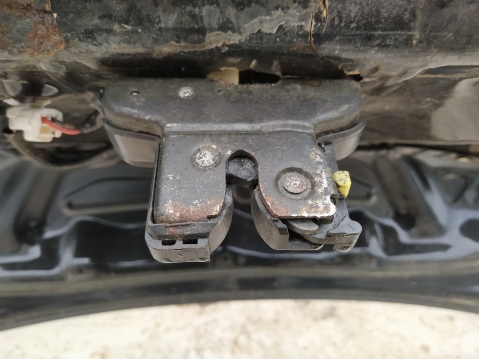 Mazda 3 2006 Zamek tylnej klapy - TYLNE - Thumbnail 3