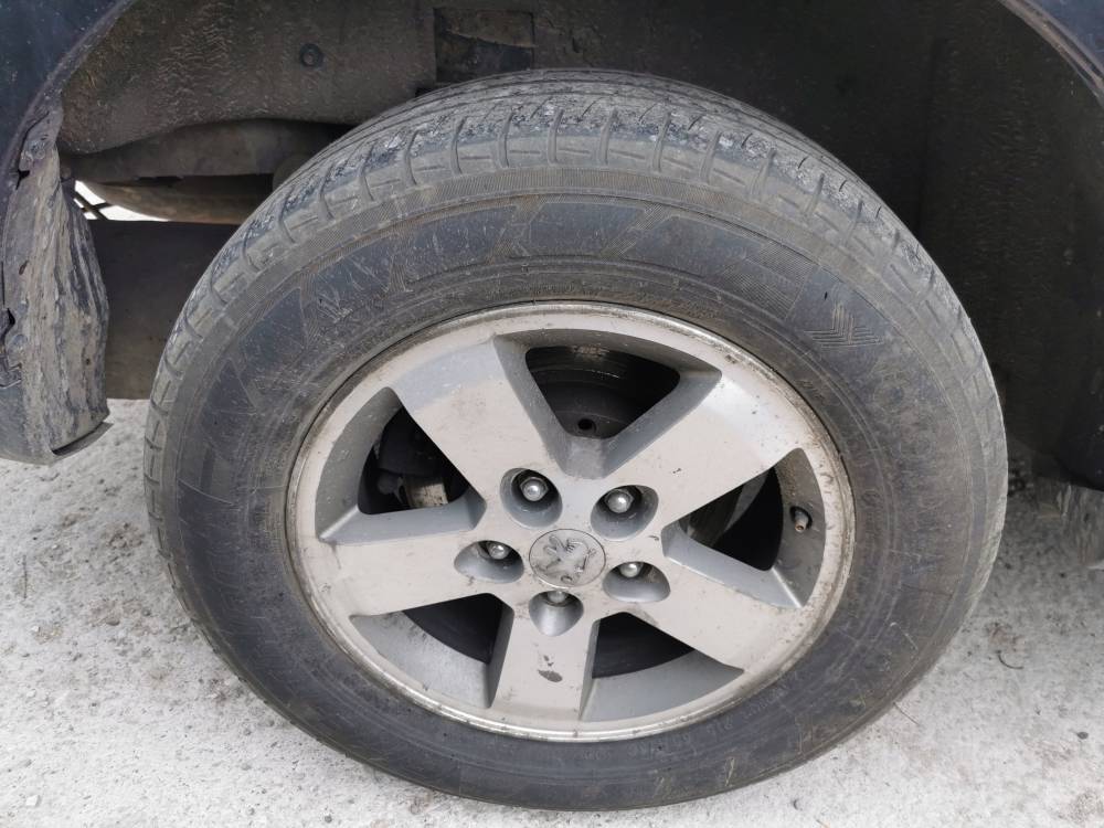 5X114.3 Peugeot 4007 2010 Wheels kit R16 - Thumbnail 2
