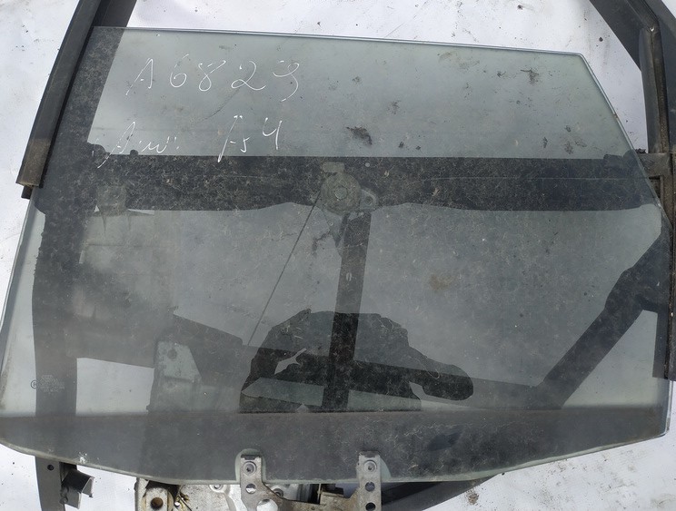 Audi A4 1996 Duru stiklas G.K.