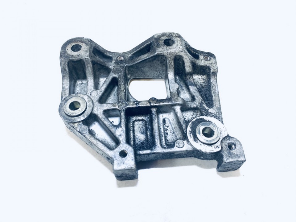 R2AA15810 Mazda 6 2010 Engine Mount Bracket and Gearbox Mount Bracket