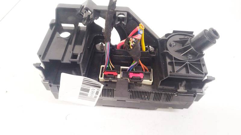 1K1820045B Volkswagen Golf 2008 Climate Control Panel (heater control switches) - Thumbnail 2
