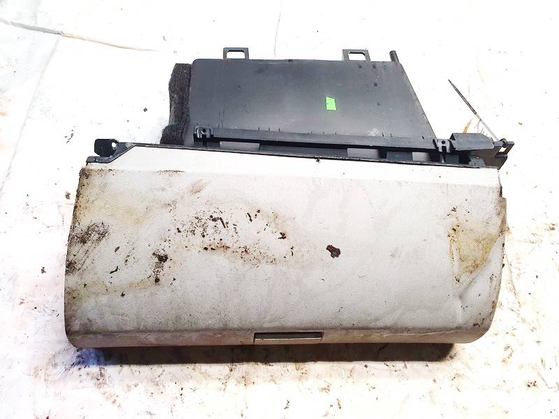 Mercedes-Benz B-CLASS 2005 Mantu glabāšanas nodalījums