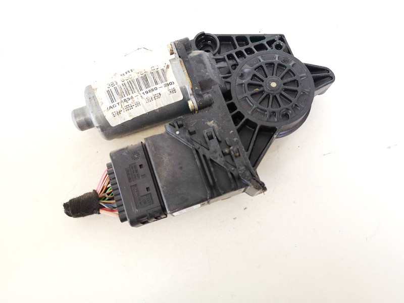 0130821697 Volkswagen Passat 2000 Window Motor - REAR LEFT
