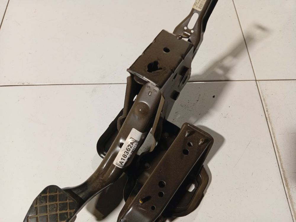 601721058AF Skoda Fabia 2005 Pedal work, Brake pedal, Pedal bracket, Clutch pedal - Thumbnail 3