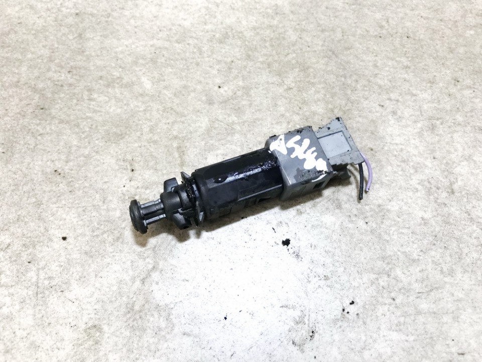 110894 Renault Laguna 2003 Bremžu lukturu sensors