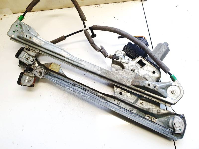 D2R5A Ford Focus 1999 Duru lango pakelejas P.K.