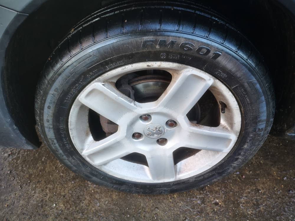 4X108 Peugeot 3008 2012 Komplet Kół Zimowych R17