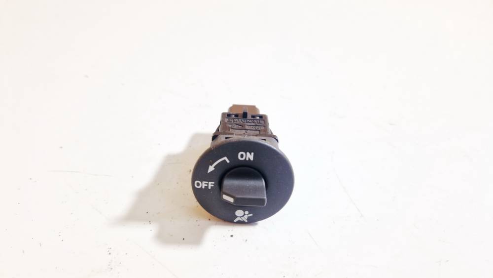 8200169589B Renault Scenic 2004 AIRBAG on off Switch (SAFETY ON-OFF SWITCH)