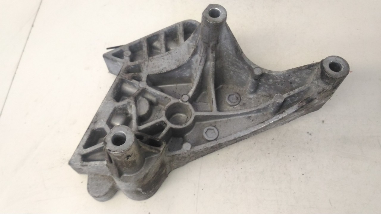 06F199207Q Volkswagen Golf 2011 Variklio kronsteinas ir Greiciu dezes kronsteinas - Thumbnail 2