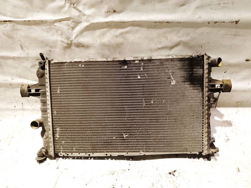 0243250 Opel Astra 1999 Vandens radiatorius (ausinimo radiatorius)