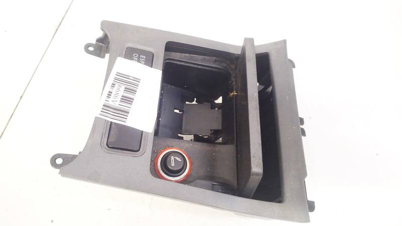 1K0857961 Volkswagen Golf 2008 Popielniczka