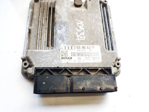03G906016FF Audi A3 2006 Moottorin ohjainyksikkö