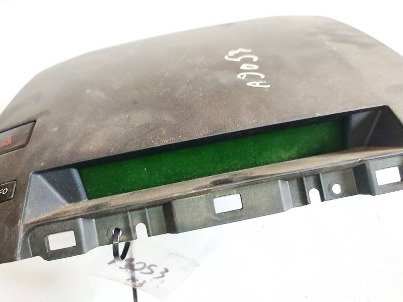 CC33B Mazda 5 2008 Ekrāns