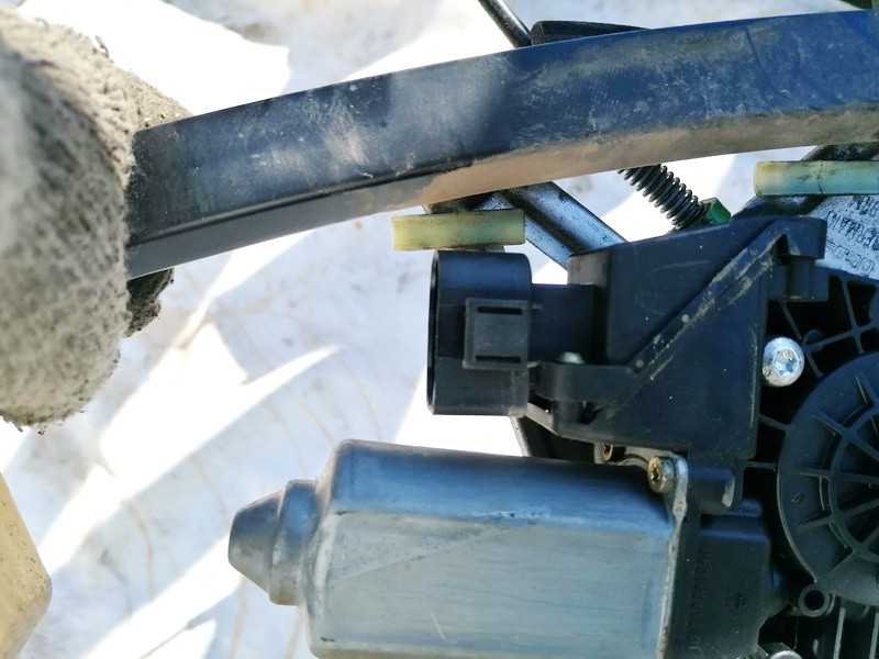 113846101 Audi A4 1996 Oven Ikkunan Nostajan Moottori - EDESSÄ OIKEALLA - Thumbnail 3