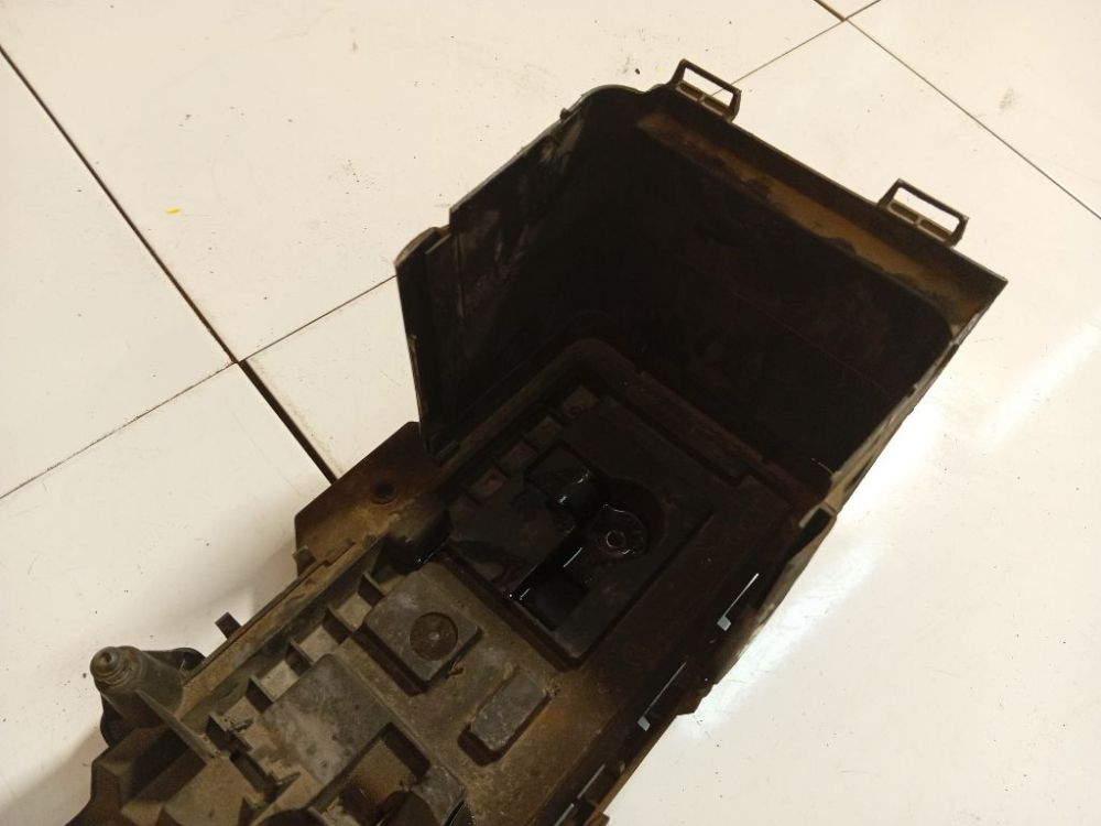 1K0915333B Volkswagen Touran 2004 Battery Boxes - Trays - Thumbnail 2