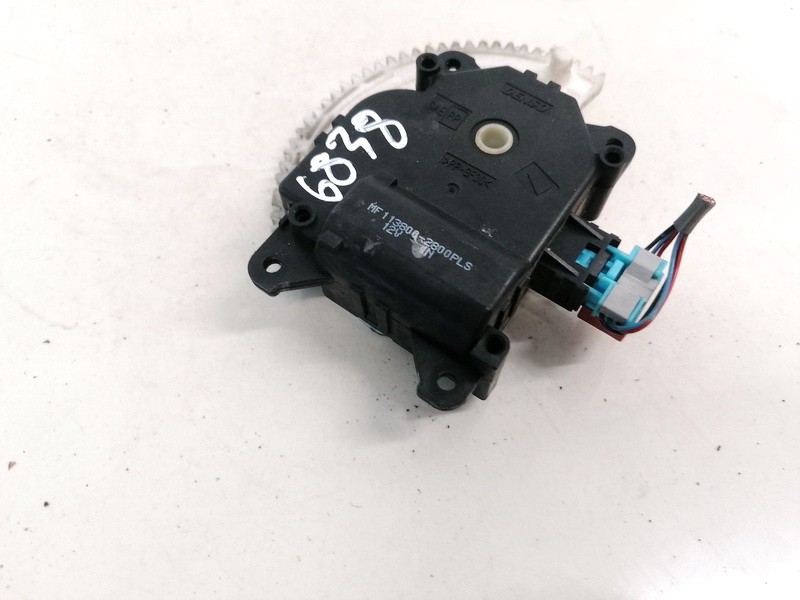 MF1138002800PLS Toyota Avensis 2011 кронштейн моторчика заслонки отопителя - Thumbnail 2