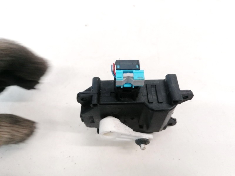 MF1138002810PLS Toyota Avensis 2011 Lämmittimen läppämotor - Thumbnail 2