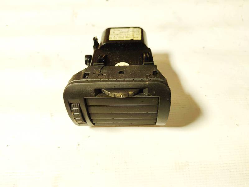 3U0819701B Skoda Superb 2005 Sisäilman ilmanvaihtoritilät