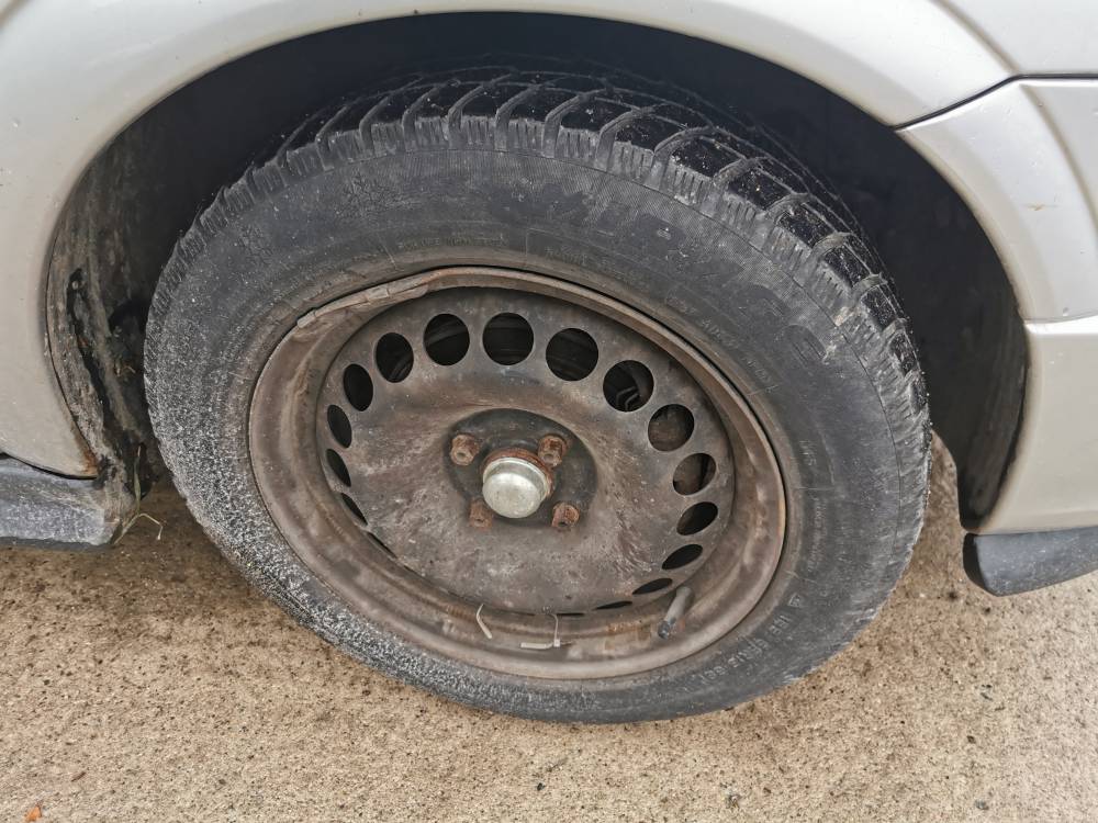 4X100 Opel Astra 2000 Komplet stalowych felg R15