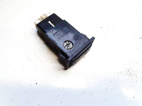 TR8801 Toyota Corolla Verso 2006 DTC switch